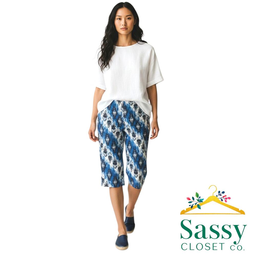 CHICO'S Geometric Ikat Capri Shorts 0.5 US 6 Navy Blue Side Zip Stretch EUC